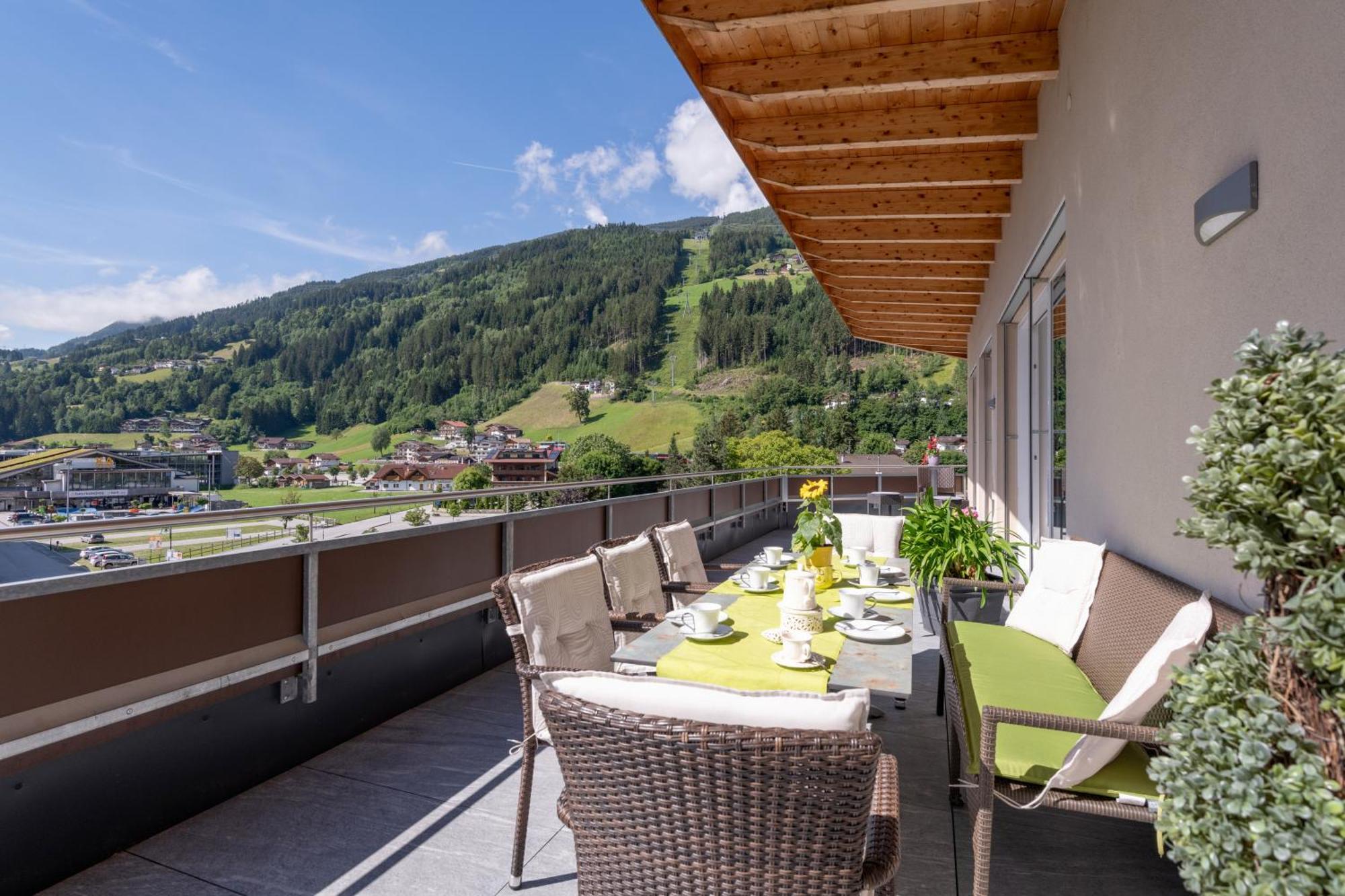 Aparthotel Alptirol Kaltenbach Bagian luar foto